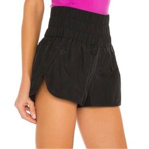 MINT CONDITION FREE PEOPLE “THE WAY HOME” SHORT